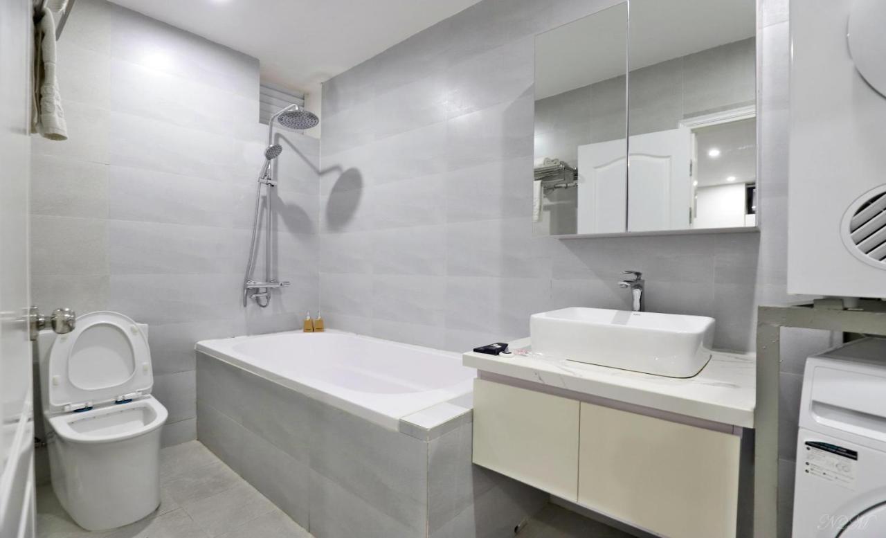 Luxe Paradise Residence 19 To Ngoc Van Ханой Екстериор снимка