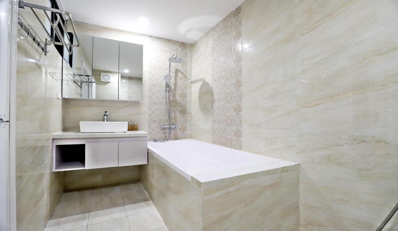 Luxe Paradise Residence 19 To Ngoc Van Ханой Екстериор снимка